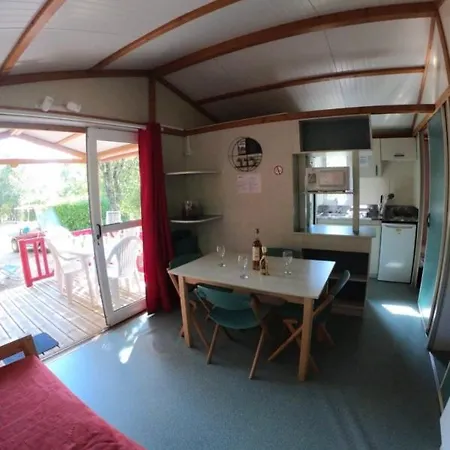 Camping Maeva Escapades Au P'Tit Bonheur Peyrillac-et-Millac Extérieur photo